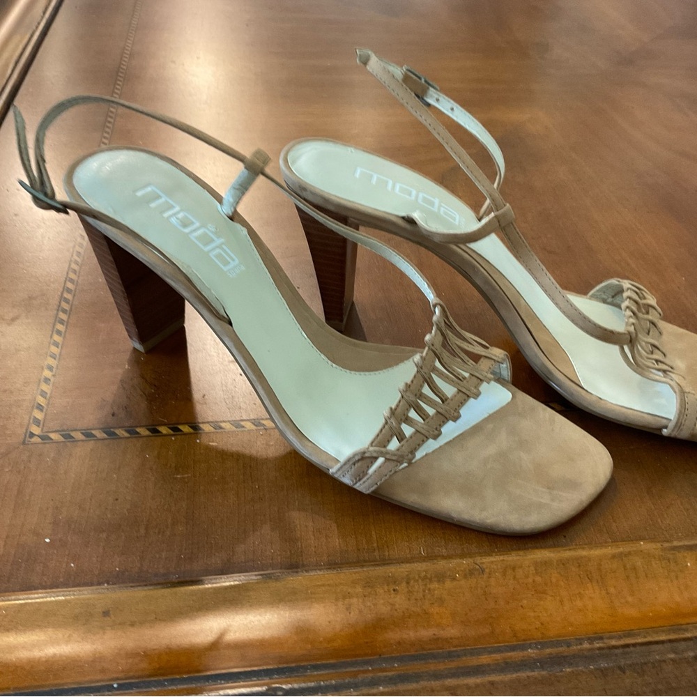 Moda Tan Suede Strappy Block Heel Sandals